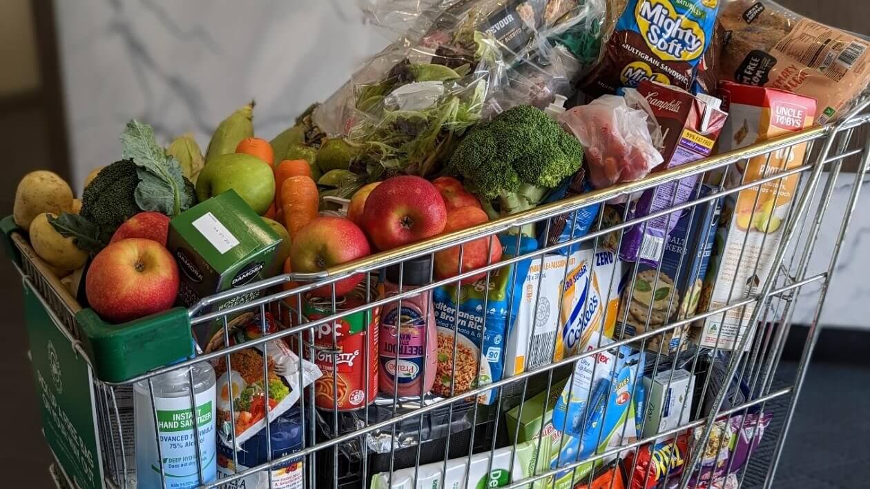Healthy meals - Trolley filled with healthy options.